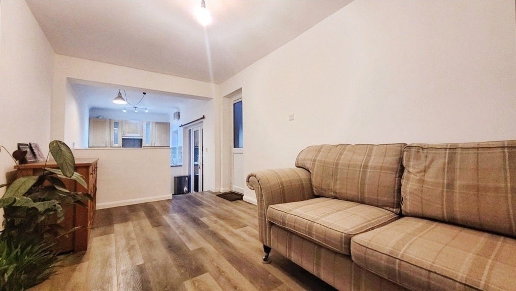 Flat Middle Hill in Borough of Runnymede