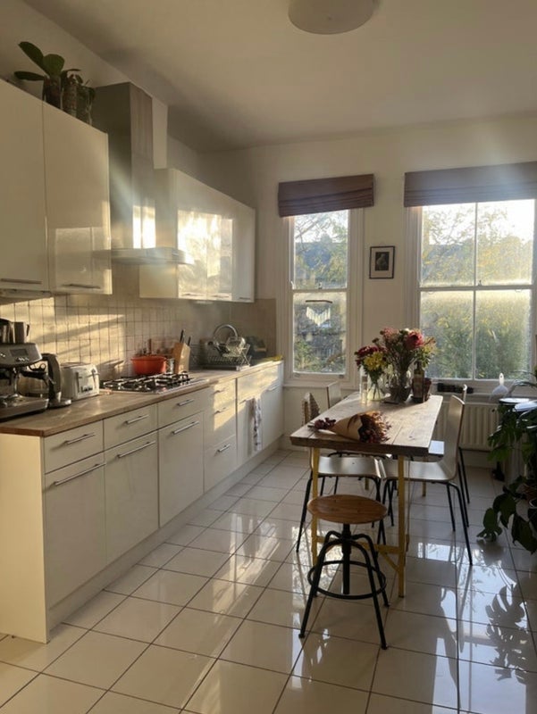 House Oseney Crescent in Greater London
