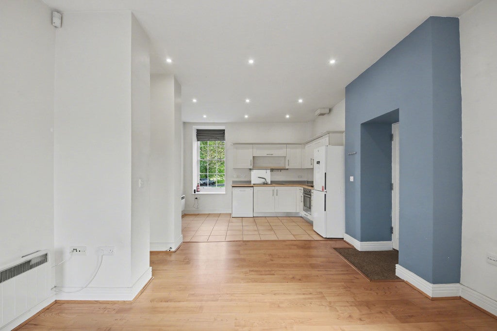 Flat Consort Mews in Winchester