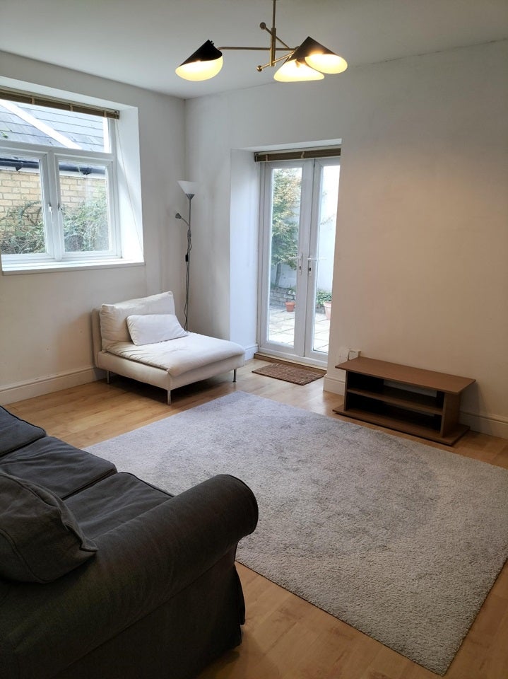 Flat Ronalds Road in Greater London
