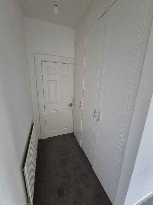 Flat Grosvenor Road in Watford