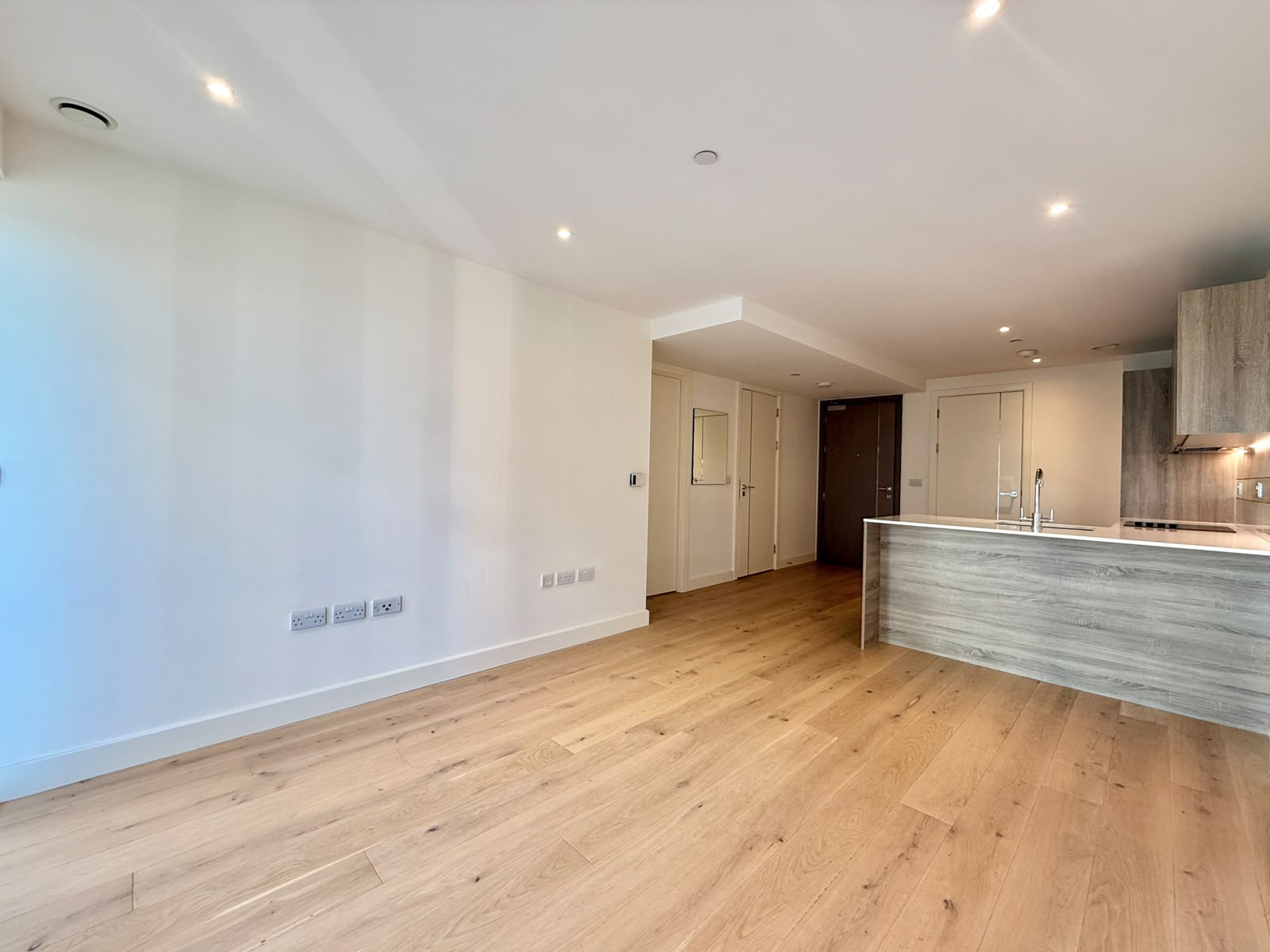 Flat Duke of Wellington Avenue in Greater London