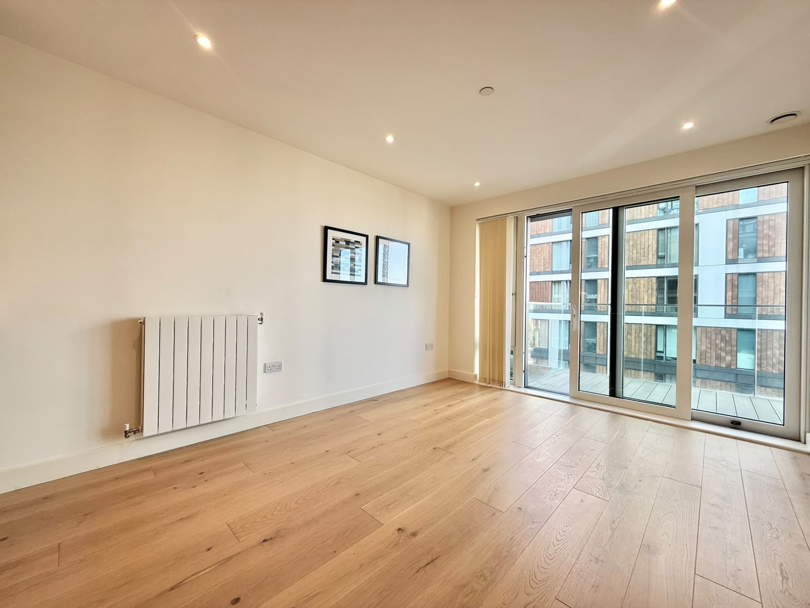 Flat Duke of Wellington Avenue in Greater London
