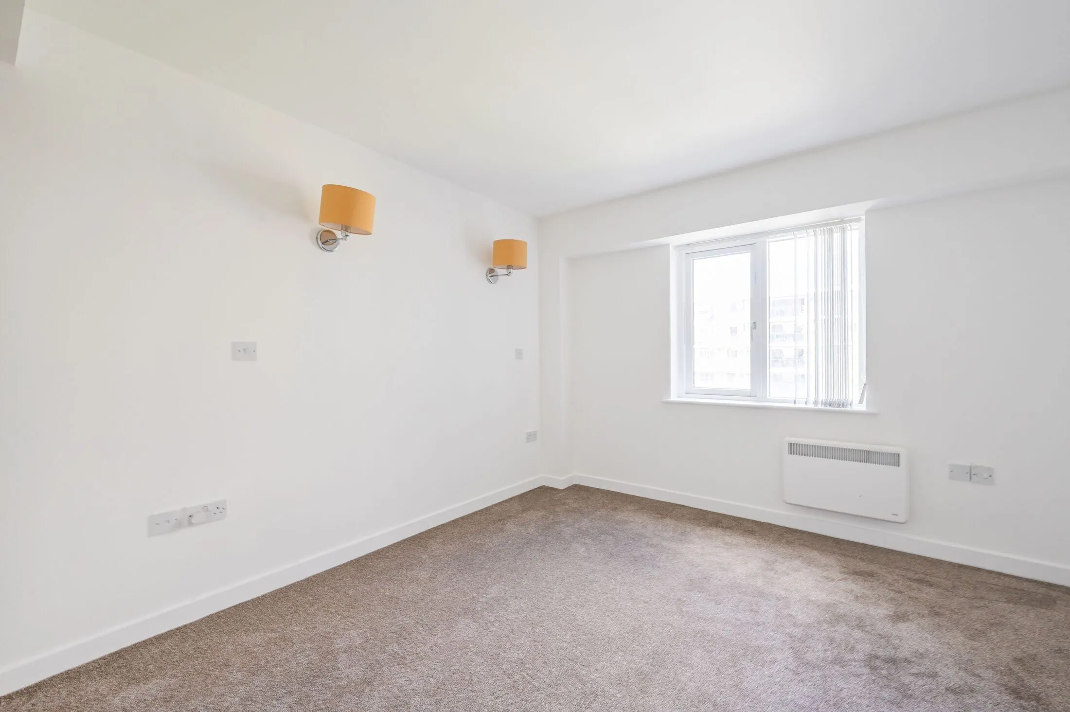 Flat Clark Street in Greater London