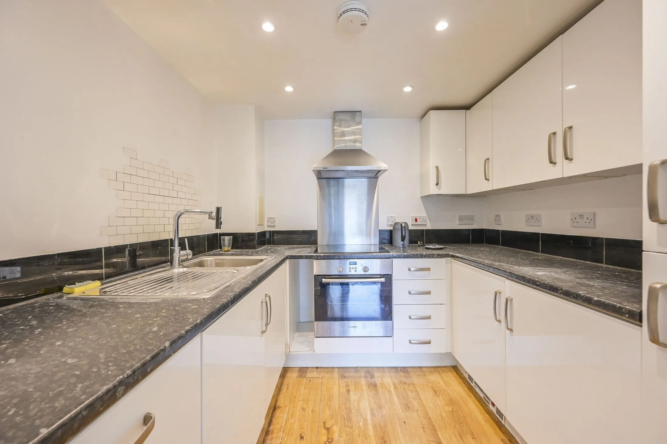 Flat Clark Street in Greater London