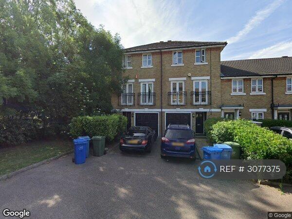 House Ashmore Close in Greater London