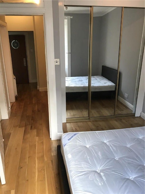 Flat Broughton Road in City of Edinburgh