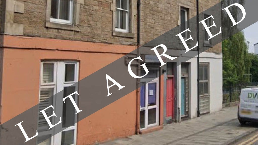 Flat Broughton Road in City of Edinburgh