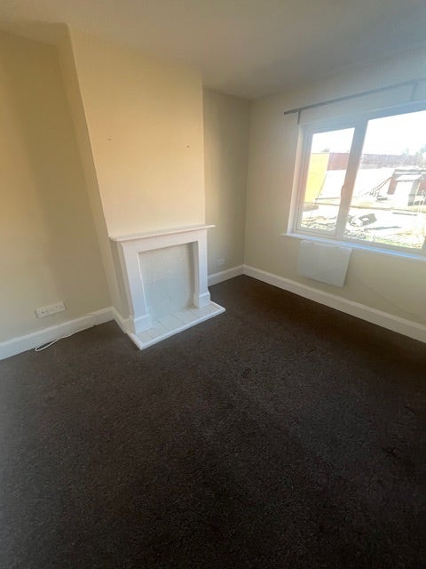 Flat Kingstanding Road in Birmingham