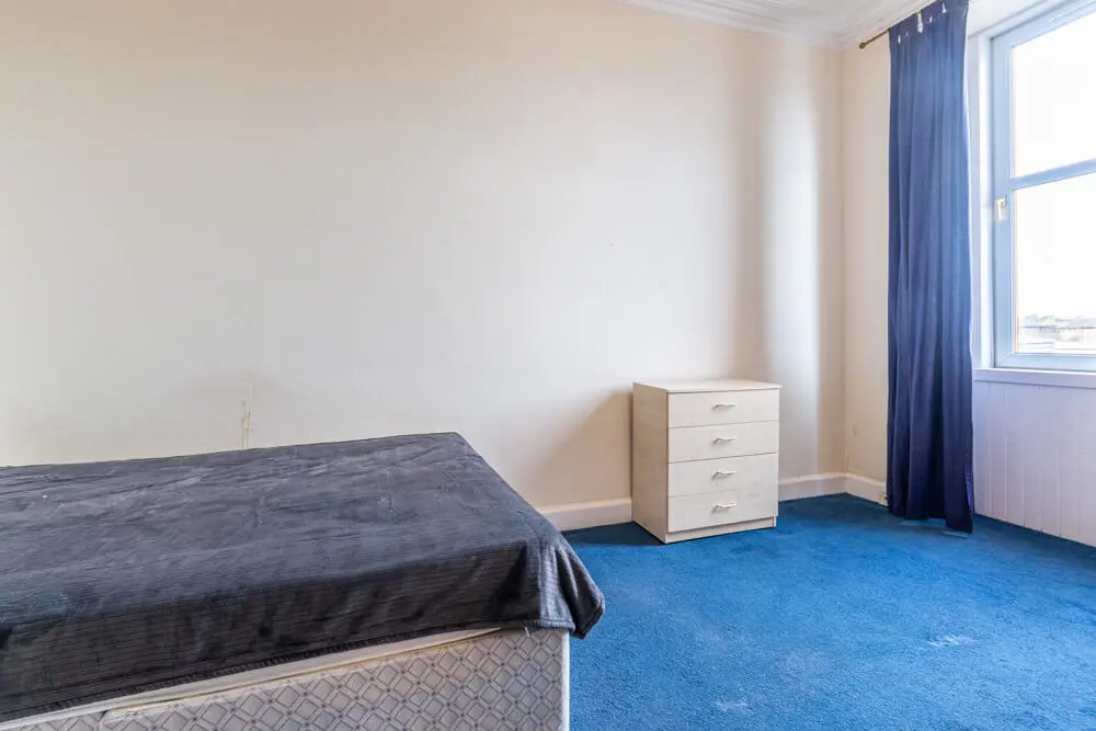 Flat Broughton Road in City of Edinburgh