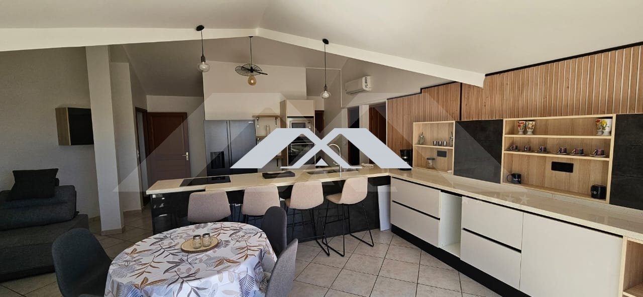 Flat Chemin des Thuyas in Saint-Denis