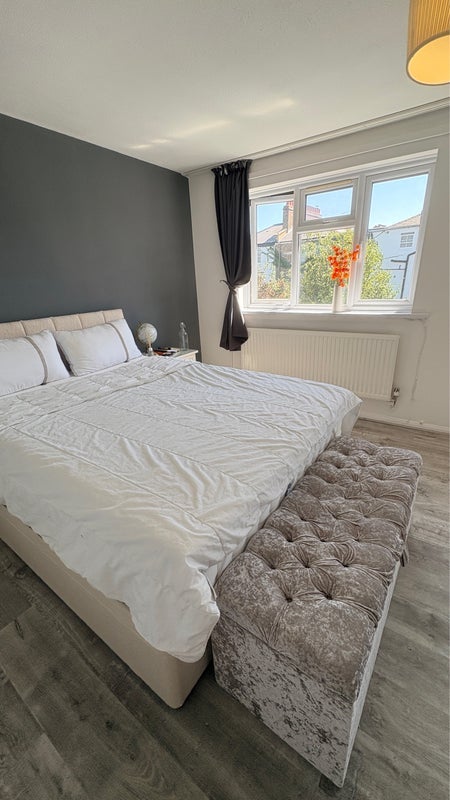 Room Kingsdown Road in Greater London