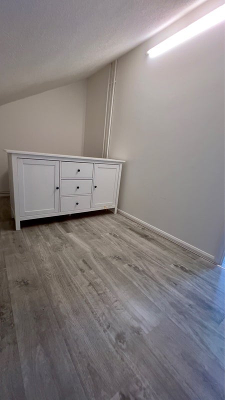 Room Kingsdown Road in Greater London
