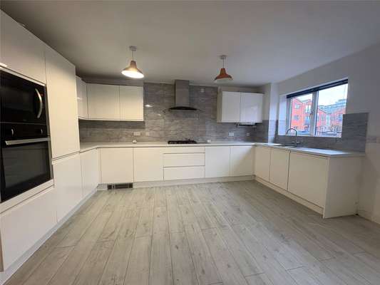 Flat Loxford Street in Manchester