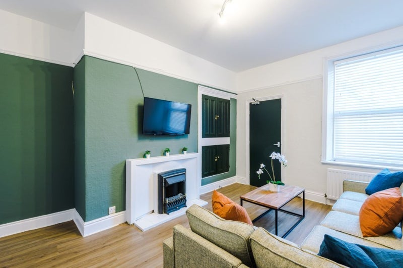Room Deuchar Street in Newcastle upon Tyne