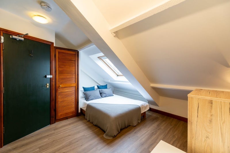 Room Deuchar Street in Newcastle upon Tyne