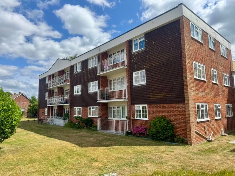 Flat Beach Road in Havant