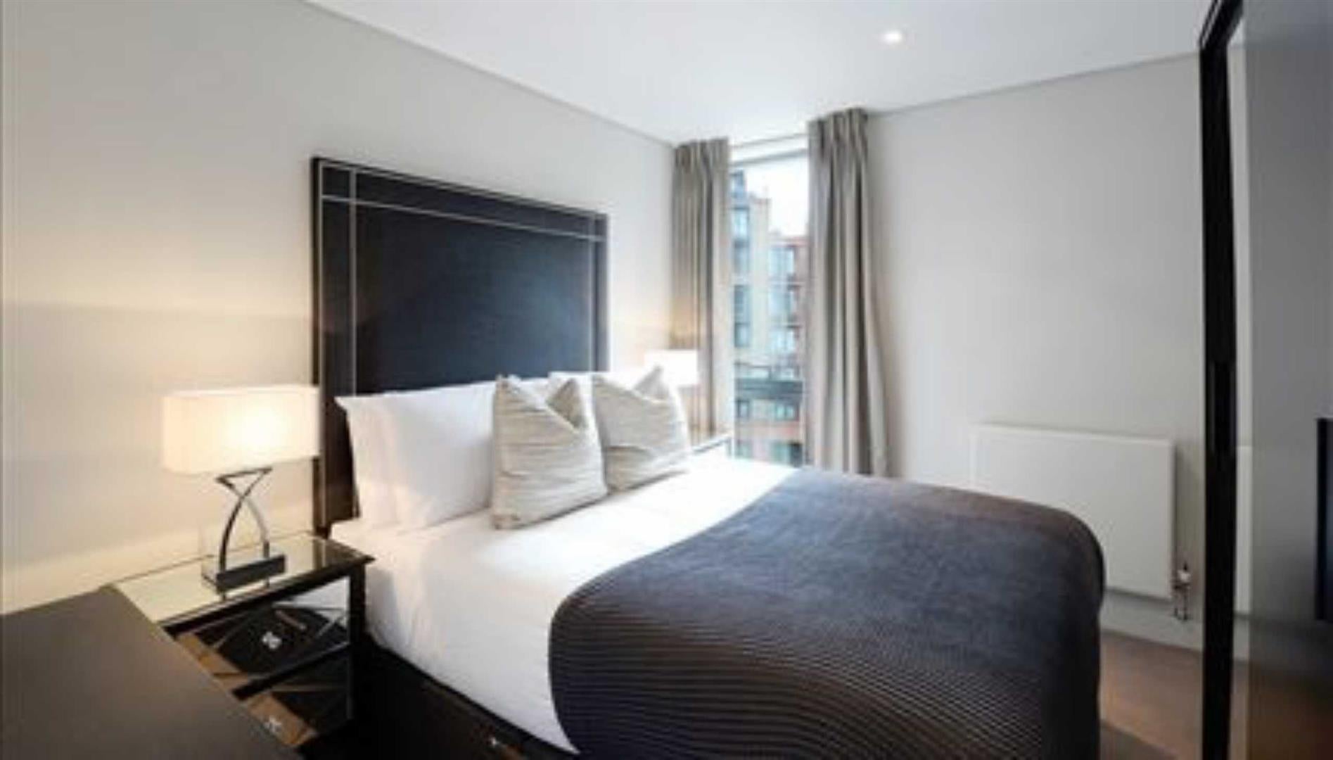 Flat Merchant Square in City of Westminster