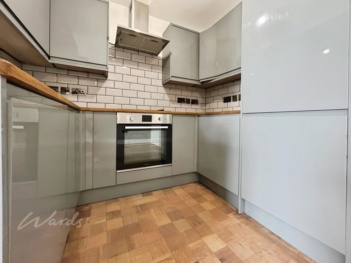 Flat Ferndale Close in Tunbridge Wells
