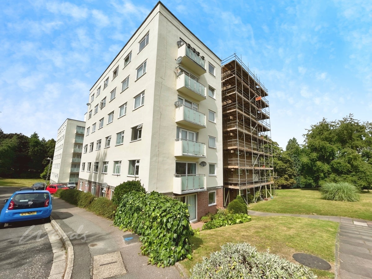 Flat Ferndale Close in Tunbridge Wells