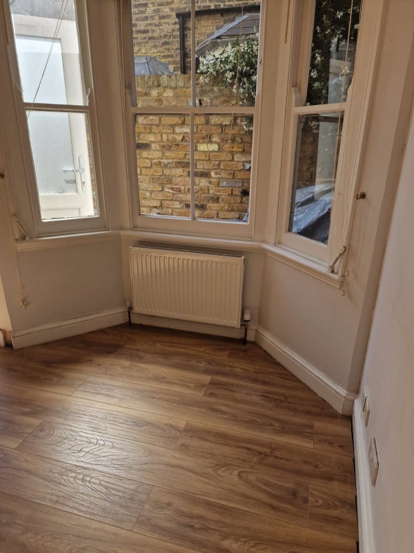 Room Fentiman Road in Greater London