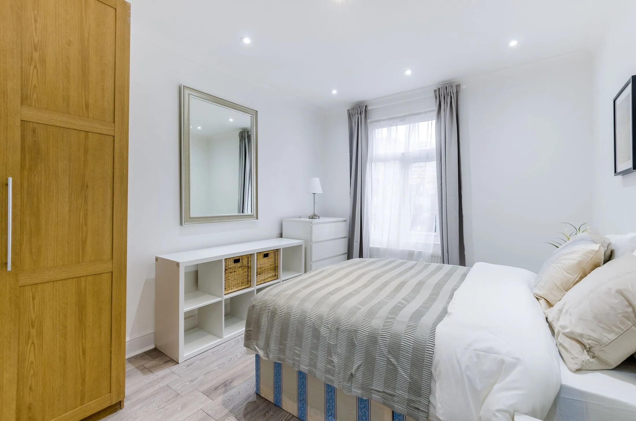 Flat Rannoch Road in Greater London