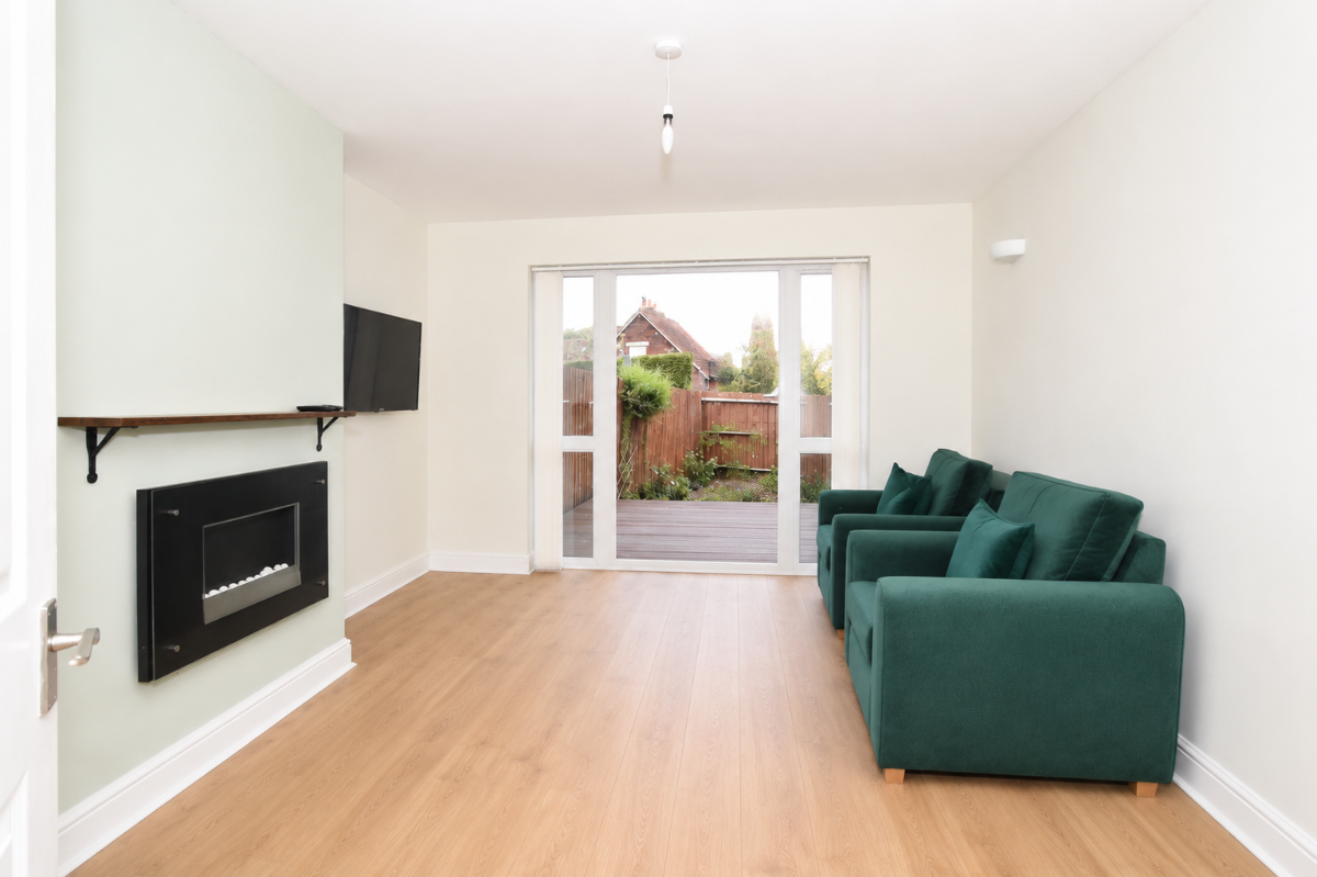 House Chichester Close in Salisbury