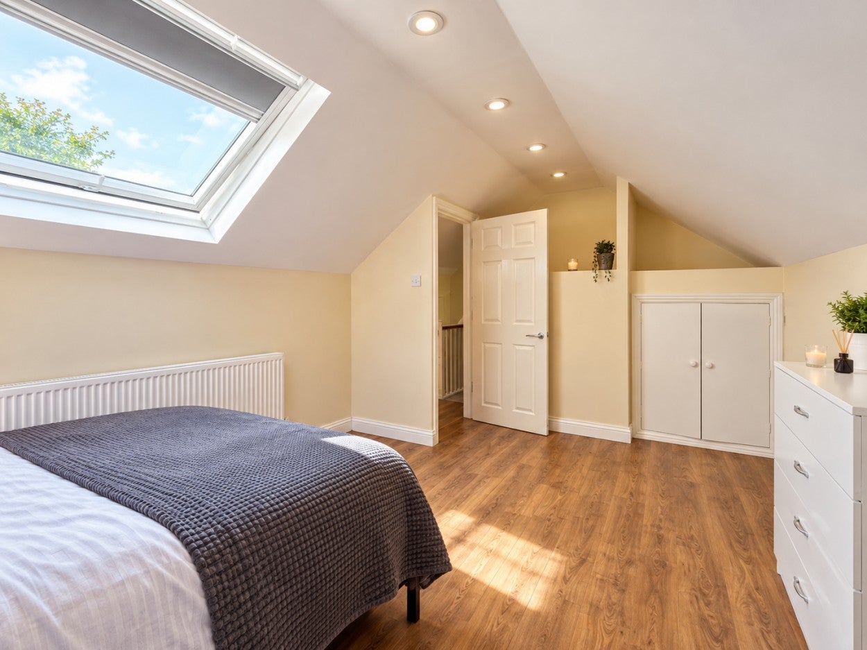 Flat Beulah Road in Greater London