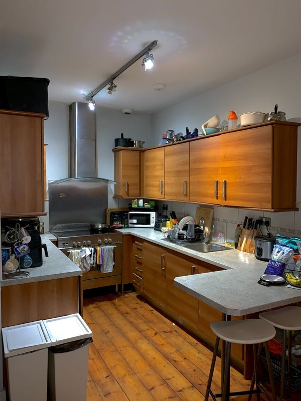 Room Back Church Lane in Greater London