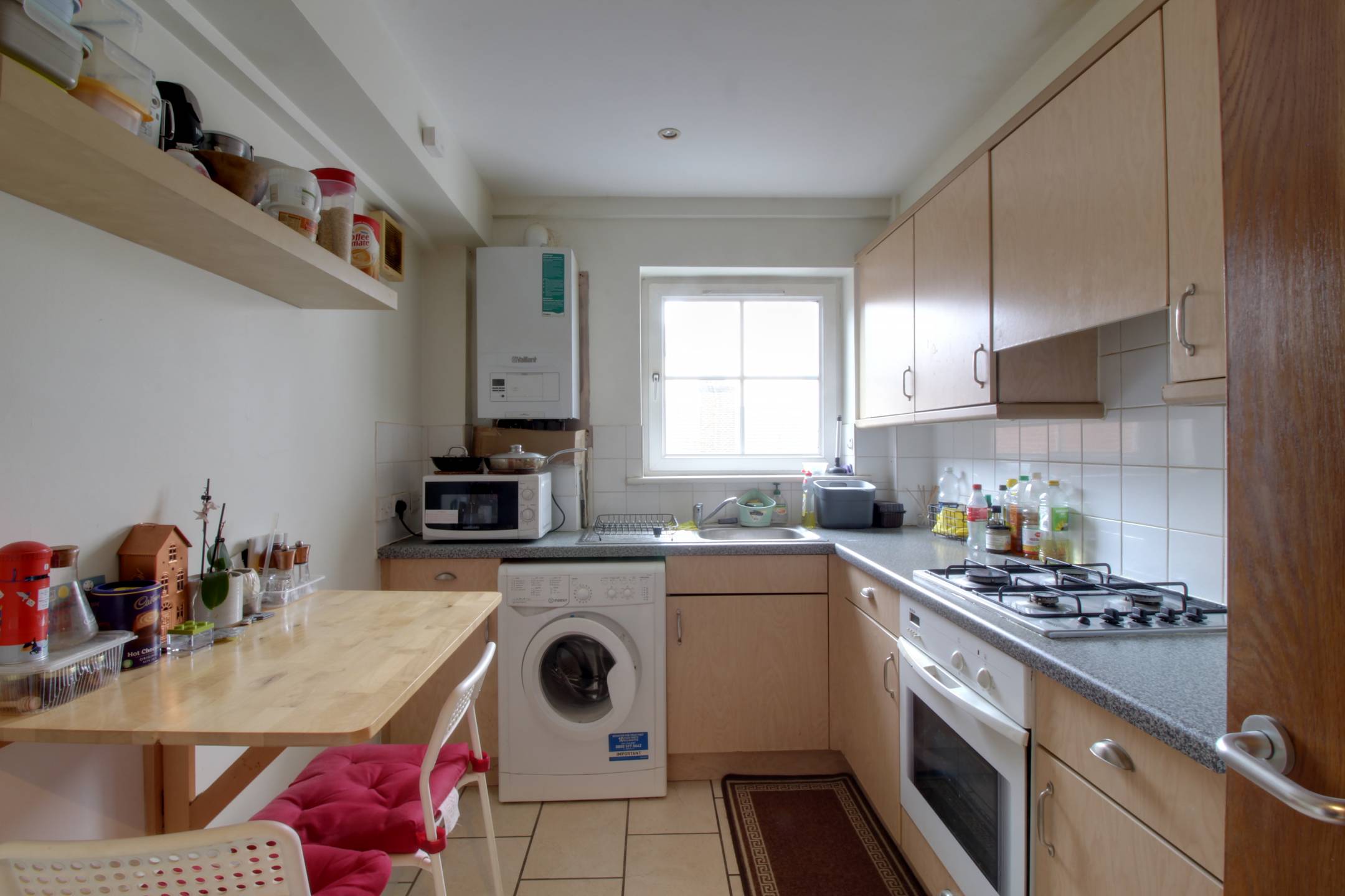 Flat Mint Walk in Greater London