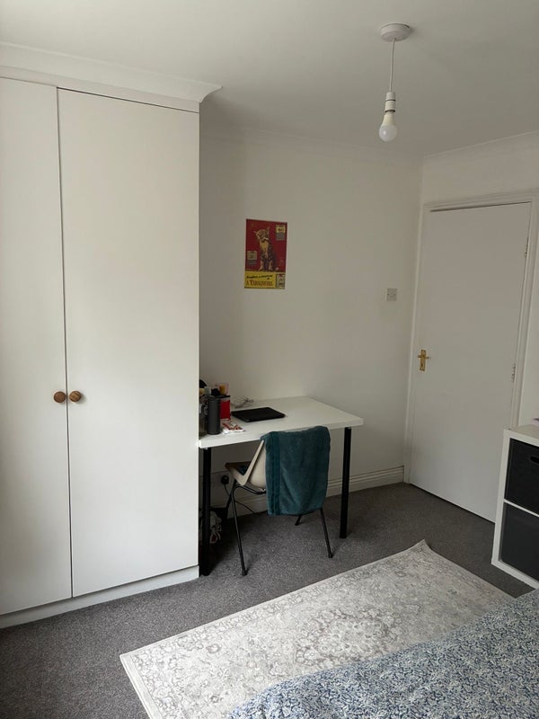 Room Leighton Road in Greater London