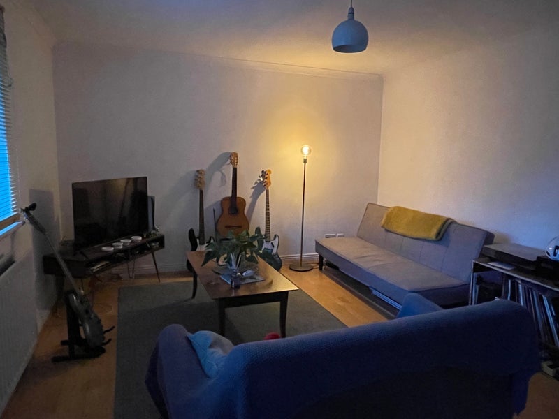 Room Leighton Road in Greater London