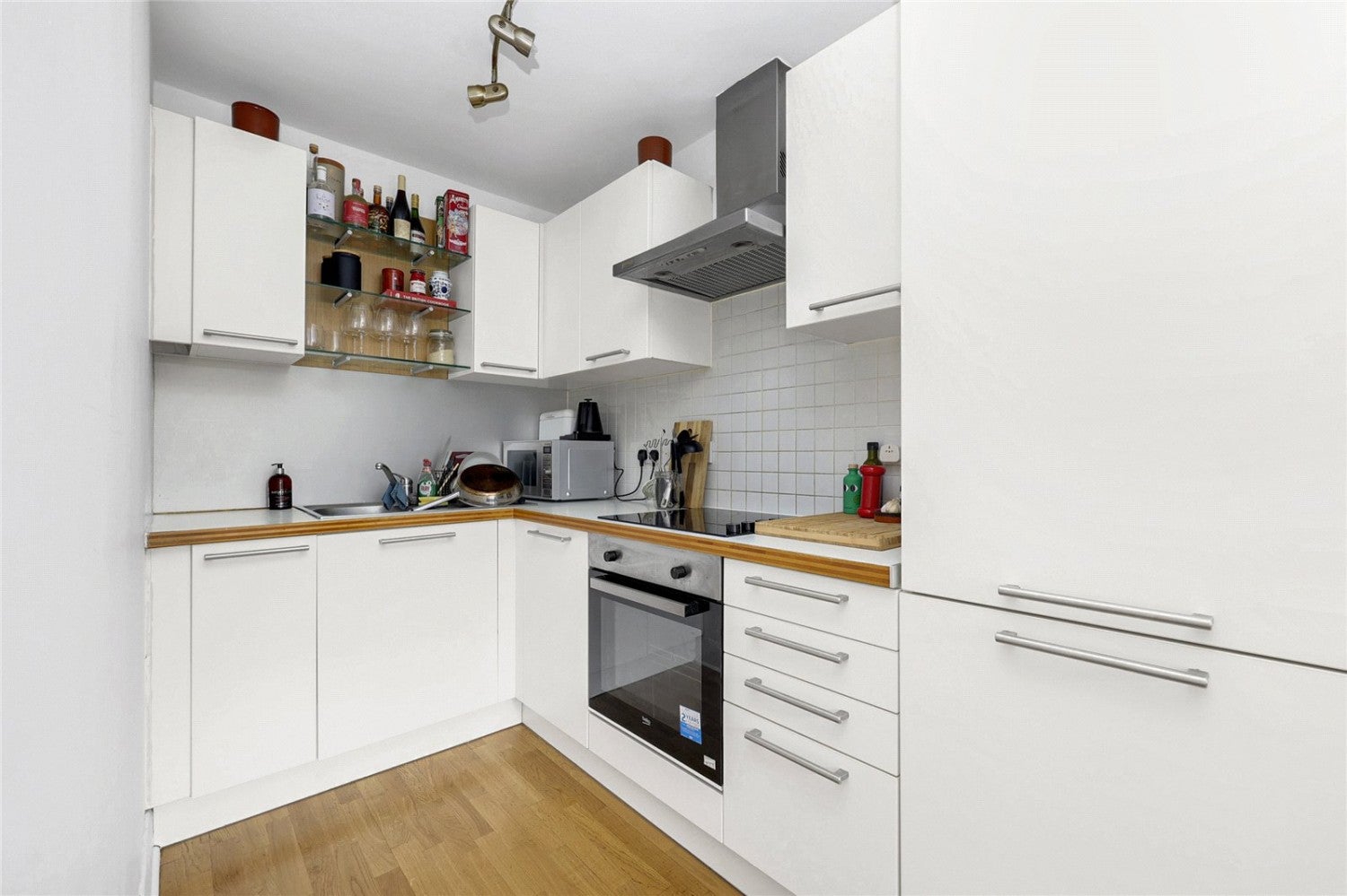 Flat Ramsey Street in Greater London