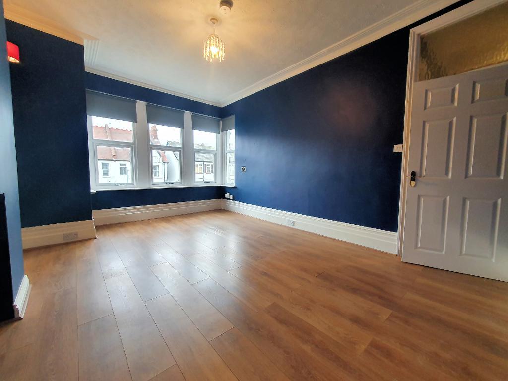Flat Genesta Road in Southend-on-Sea