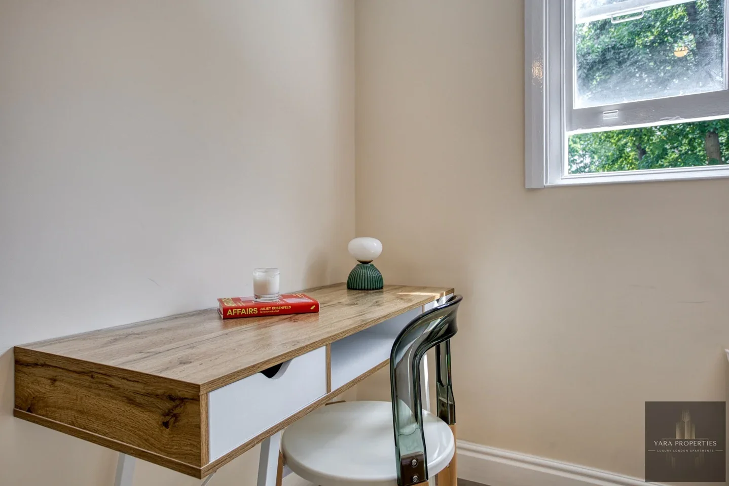 Flat Chesterton Road in Greater London