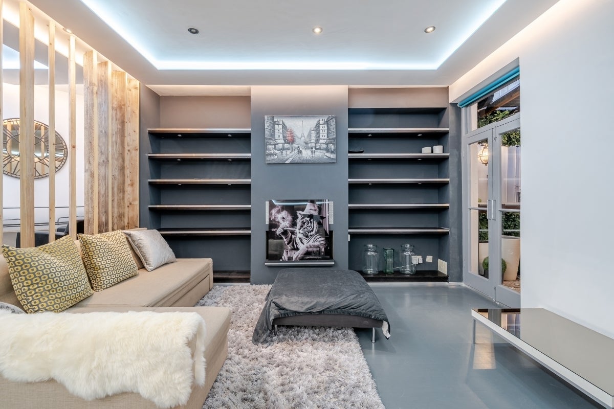 Flat Bramham Gardens in Greater London