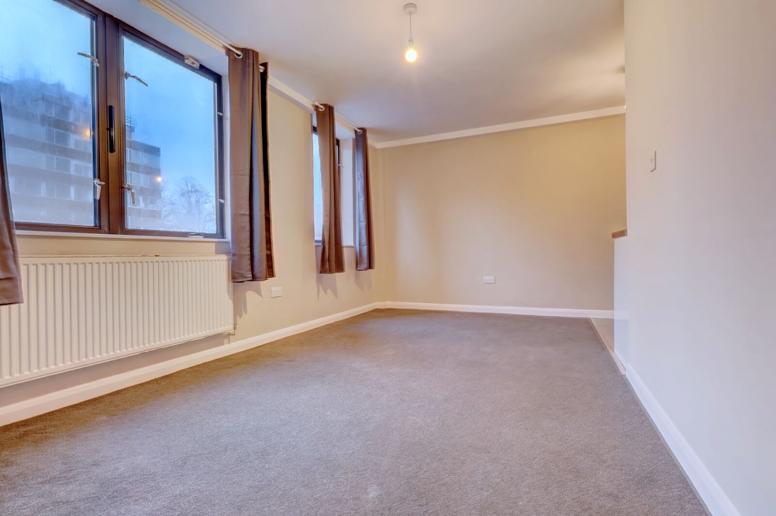 Flat Priory Road in High Wycombe