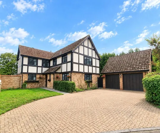 House Forest End in West Suffolk