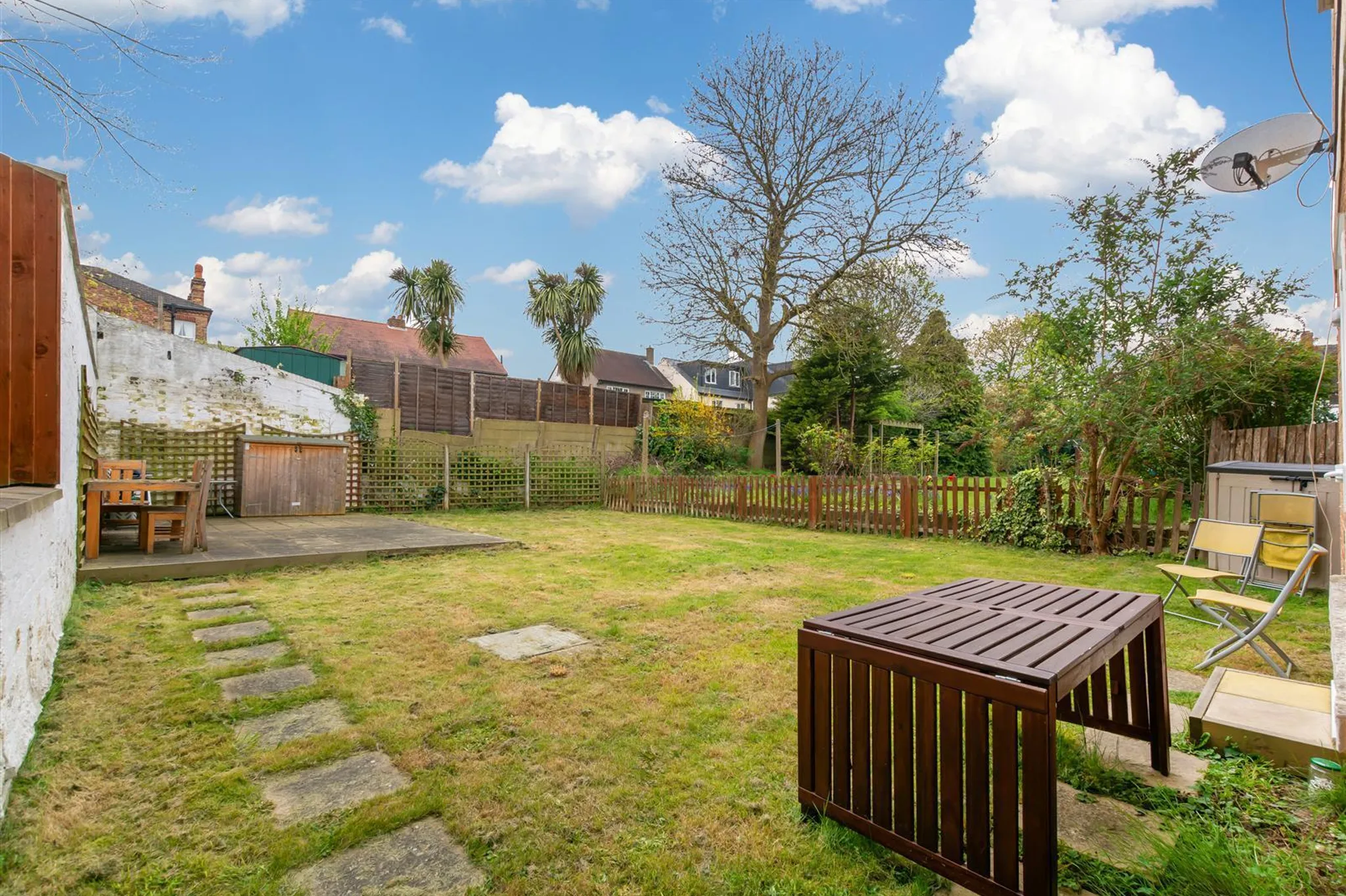 Flat Howard Road in Greater London