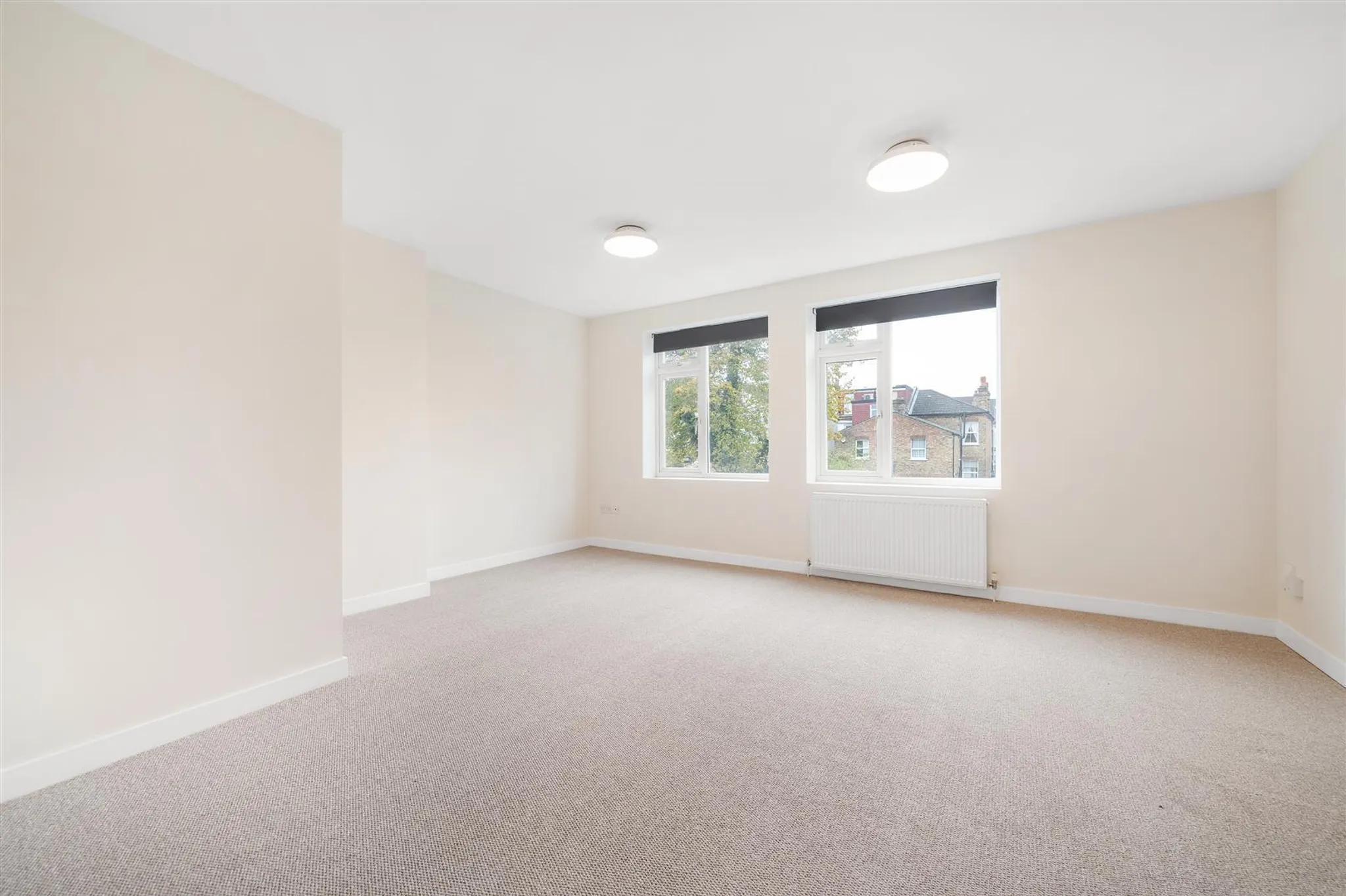 Flat Howard Road in Greater London