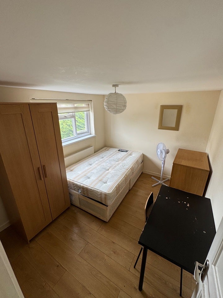 Room Burleigh Gardens in Greater London
