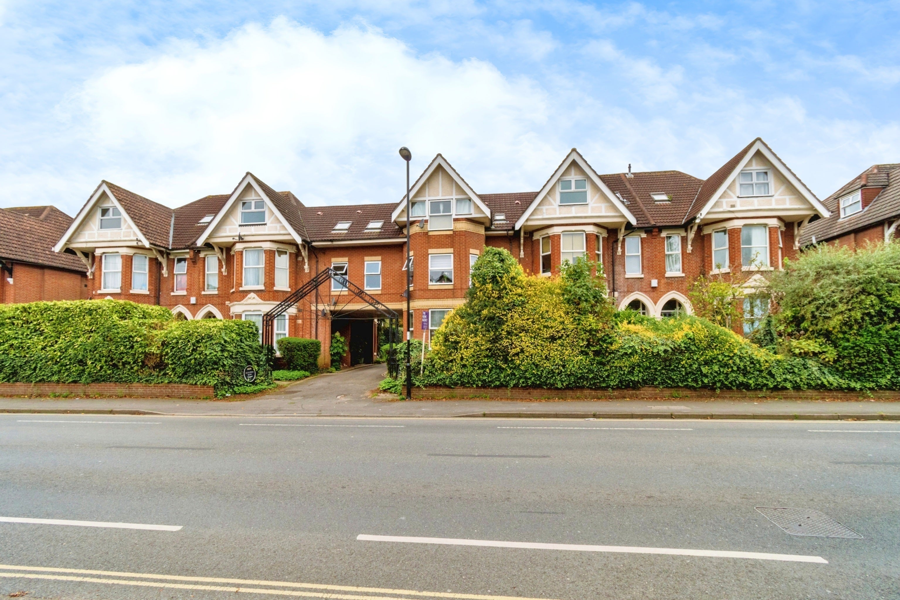 Flat Hill Lane in Southampton