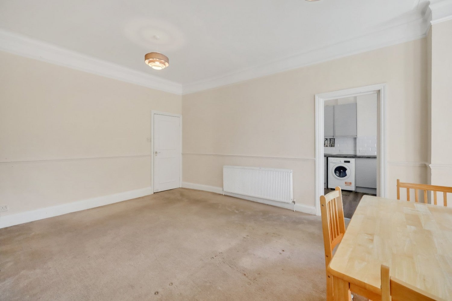 Flat Brondesbury Park in Greater London