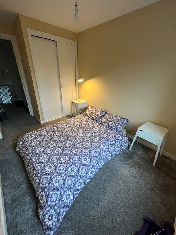 Room Waterside Place in Glasgow