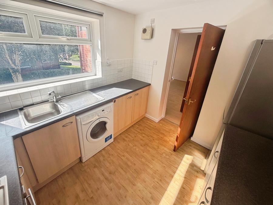Flat Constance Gardens in Salford