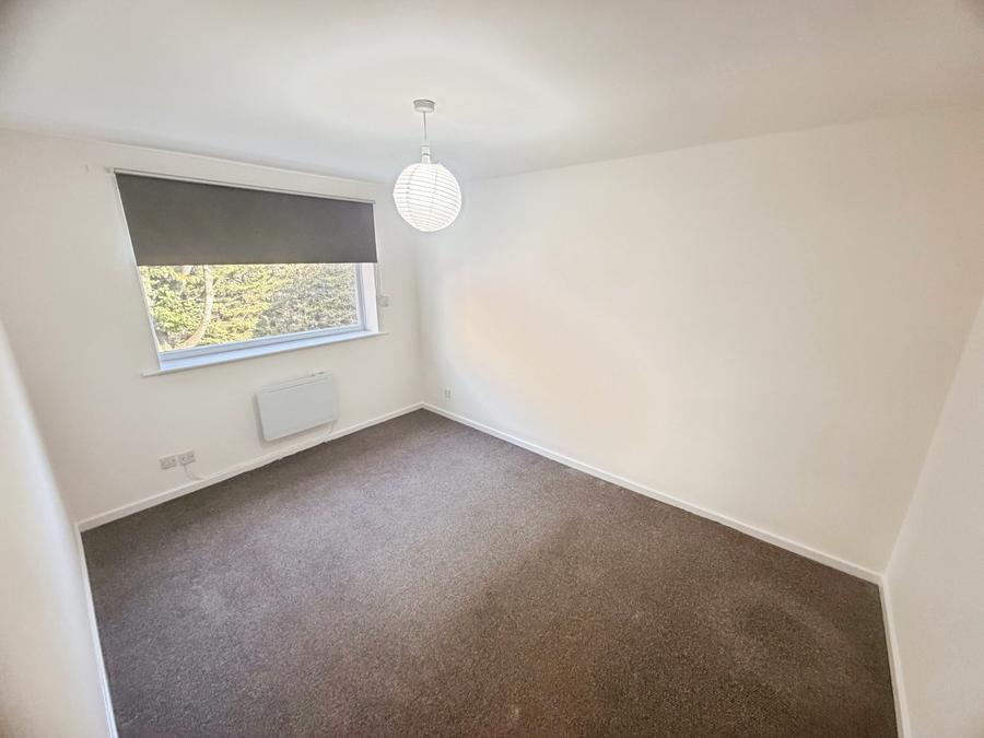 Flat Constance Gardens in Salford