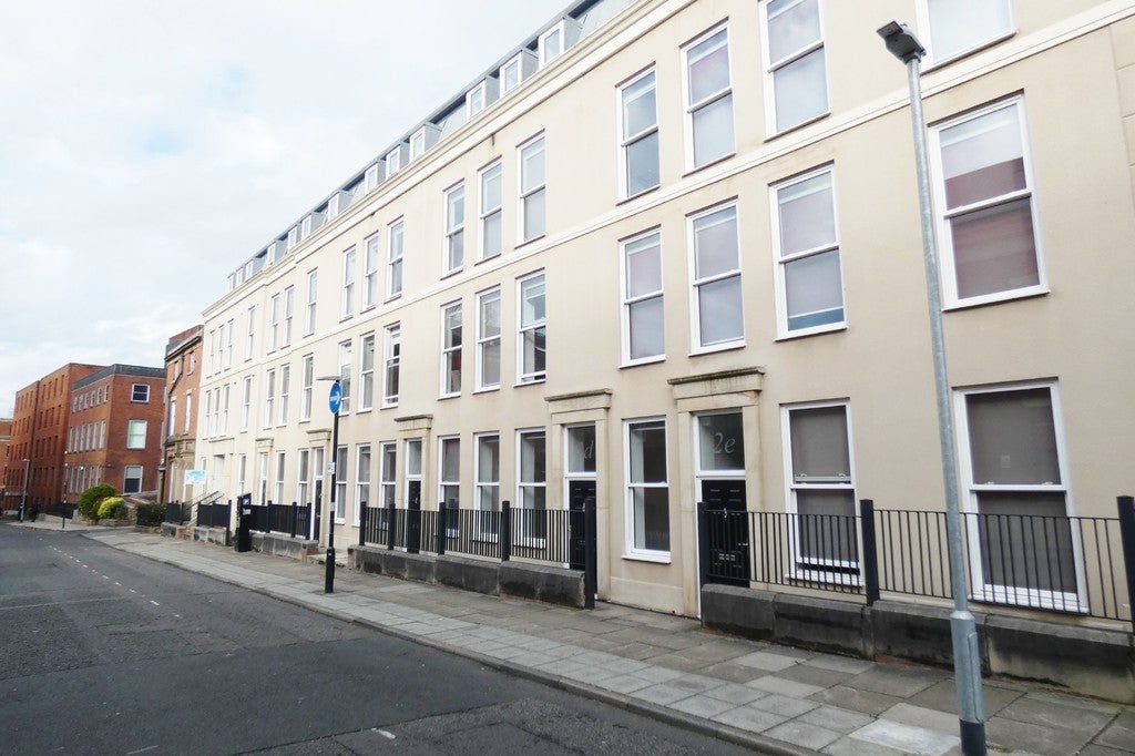 Flat Ribblesdale Place in Preston