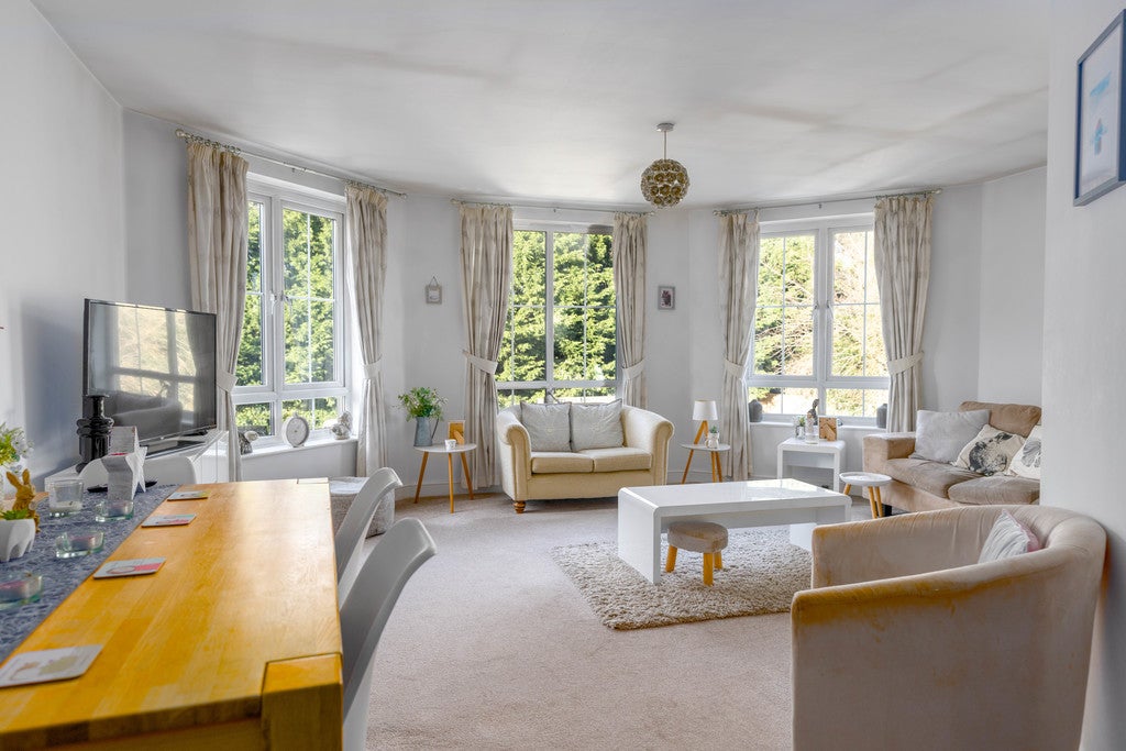 Flat Cavendish Court in Chester