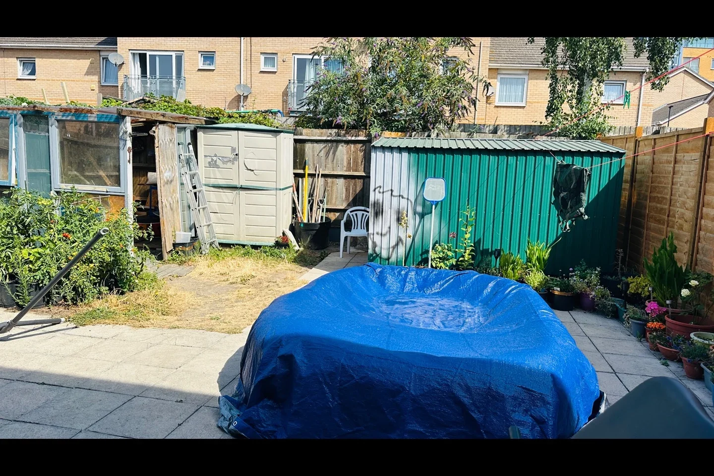 House Warepoint Drive in Greater London