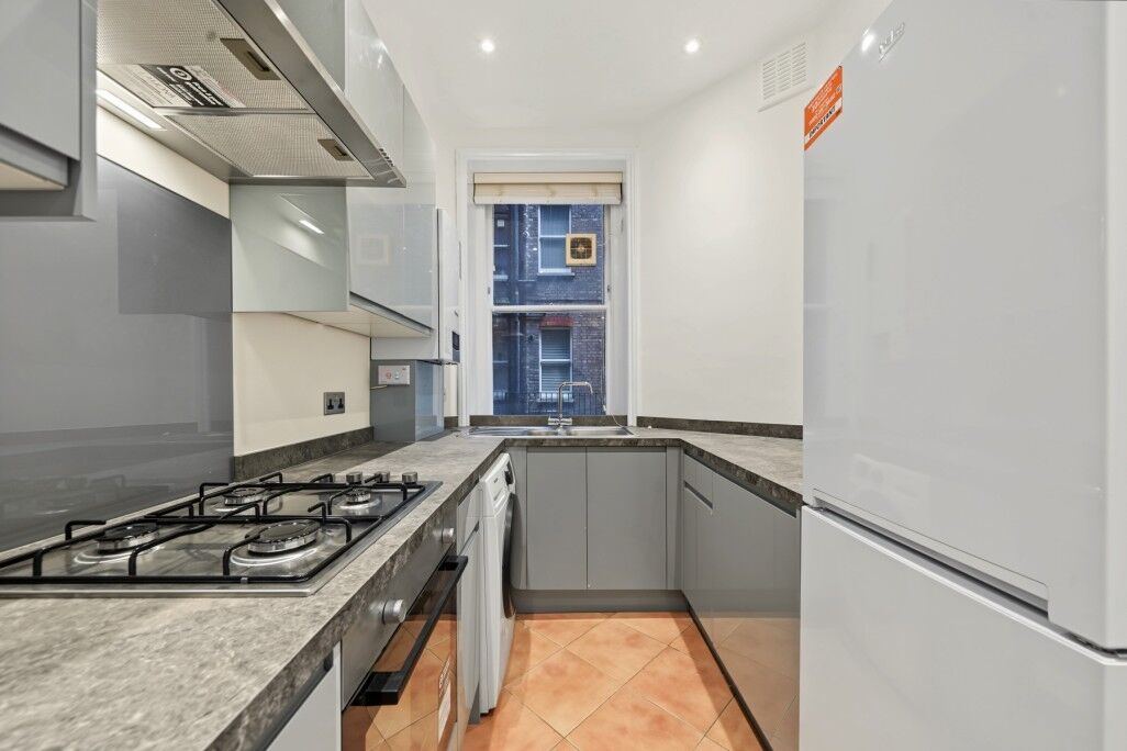 Flat Clifton Road in City of Westminster